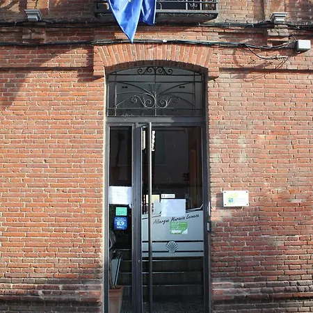 Muralla Leonesa Hostel