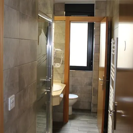 Muralla Leonesa Hostel *