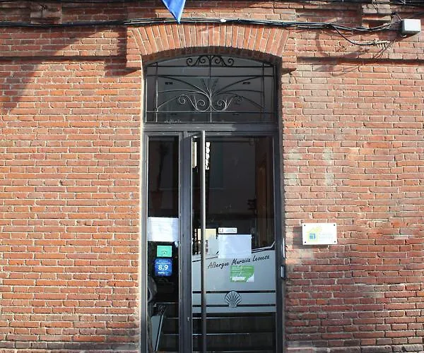Muralla Leonesa Albergue